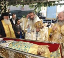 RELIGIE / Racla cu moaştele Cuvioasei Parascheva va fi scoasă marţi din Catedrala Mitropolitană de la Iaşi