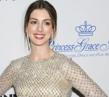 SHOWBIZ / Actriţa Anne Hathaway s-a logodit