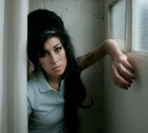 SHOWBIZ / În decembrie vor fi lansate 12 piese inedite ale cântăreţei Amy Winehouse