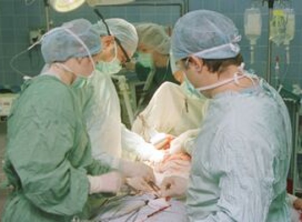 SĂNĂTATE / Transplantul de organe creşte de două ori riscul de cancer
