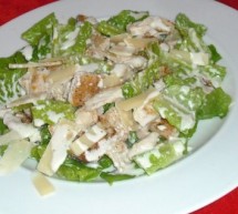 GASTRONOMIE / Salata Caesar de curcan