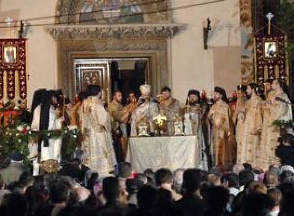 Patriarhul Daniel a afirmat ca inima cultului ortodox este sarbatoarea Sfintelor Pasti